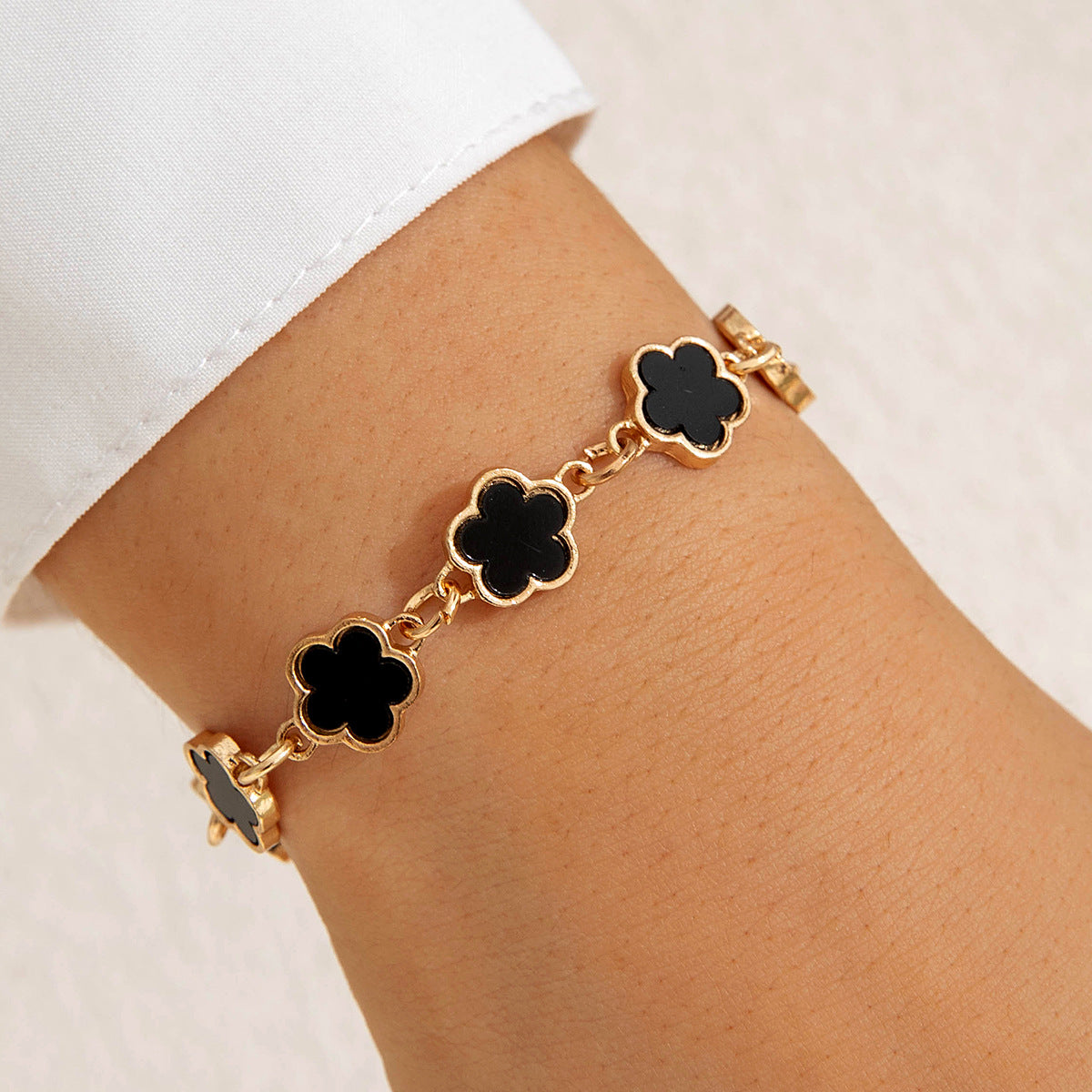 Wholesale 5pcs/pack Fashion Alloy Clover Bracelet Jewelry Three-Piece Set